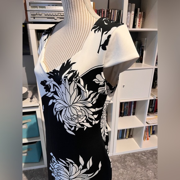 2/$20 Lipsy dress size 12 - Picture 2 of 7